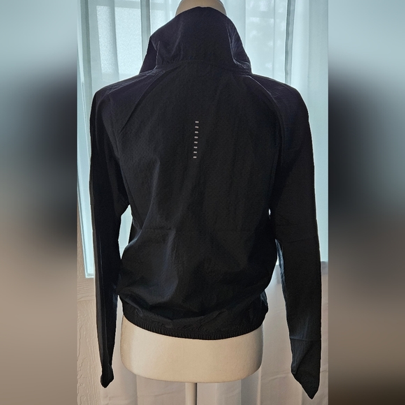 NIKE ACTIVE JACKET - Picture 7 of 10